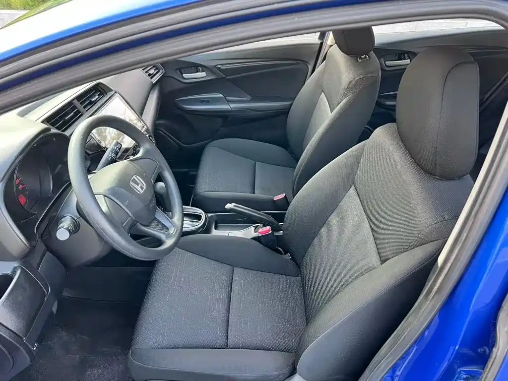 Honda Fit — фото 4
