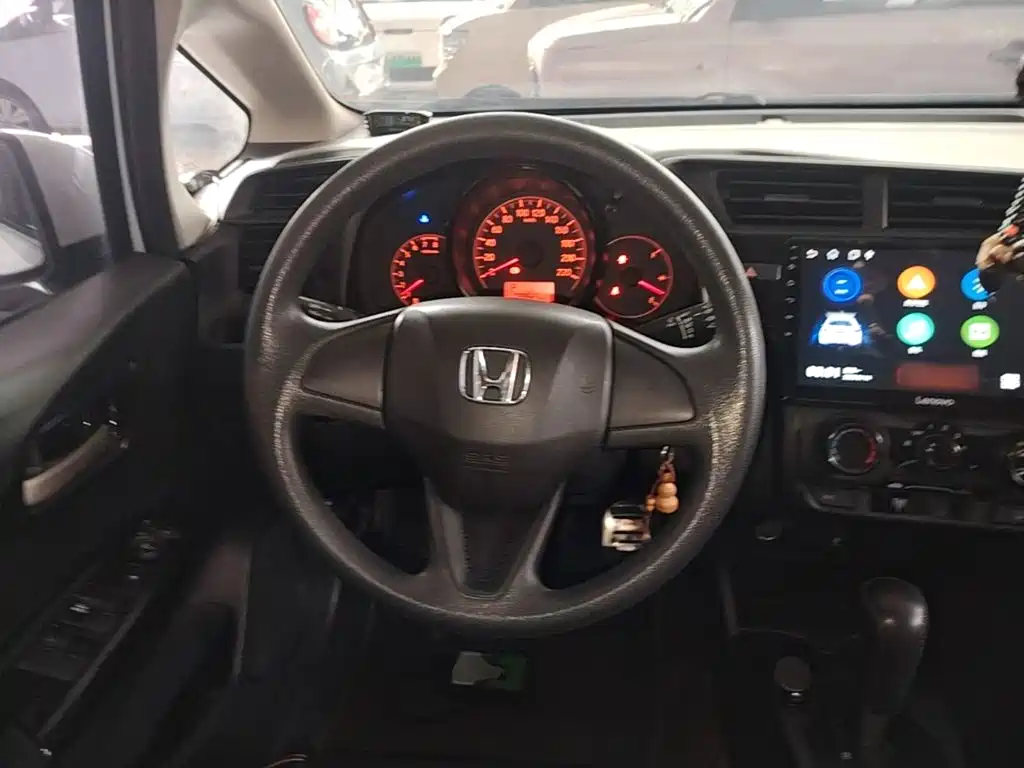 Honda Fit — фото 11