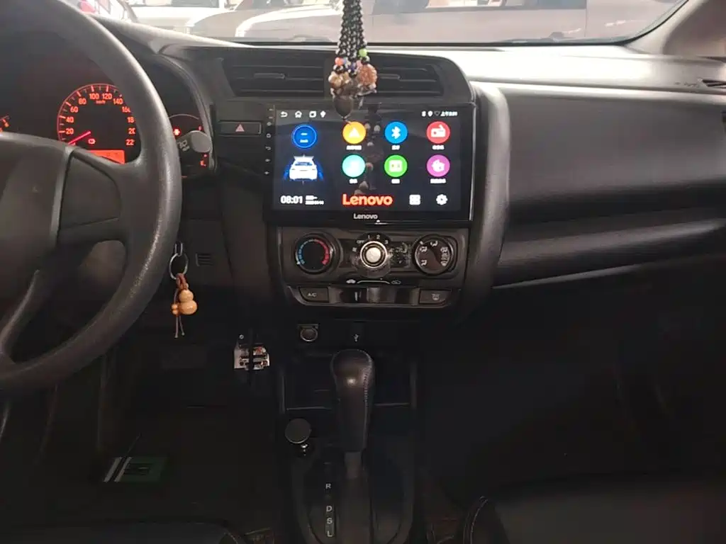 Honda Fit — фото 13
