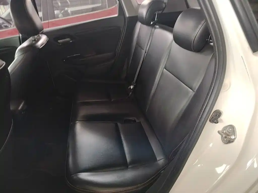 Honda Fit — фото 17