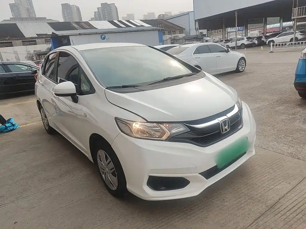 Honda Fit — фото 4