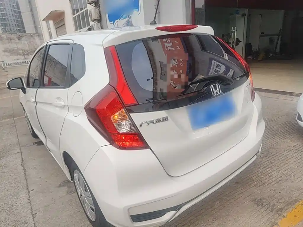 Honda Fit — фото 5