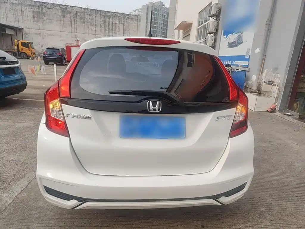 Honda Fit — фото 6