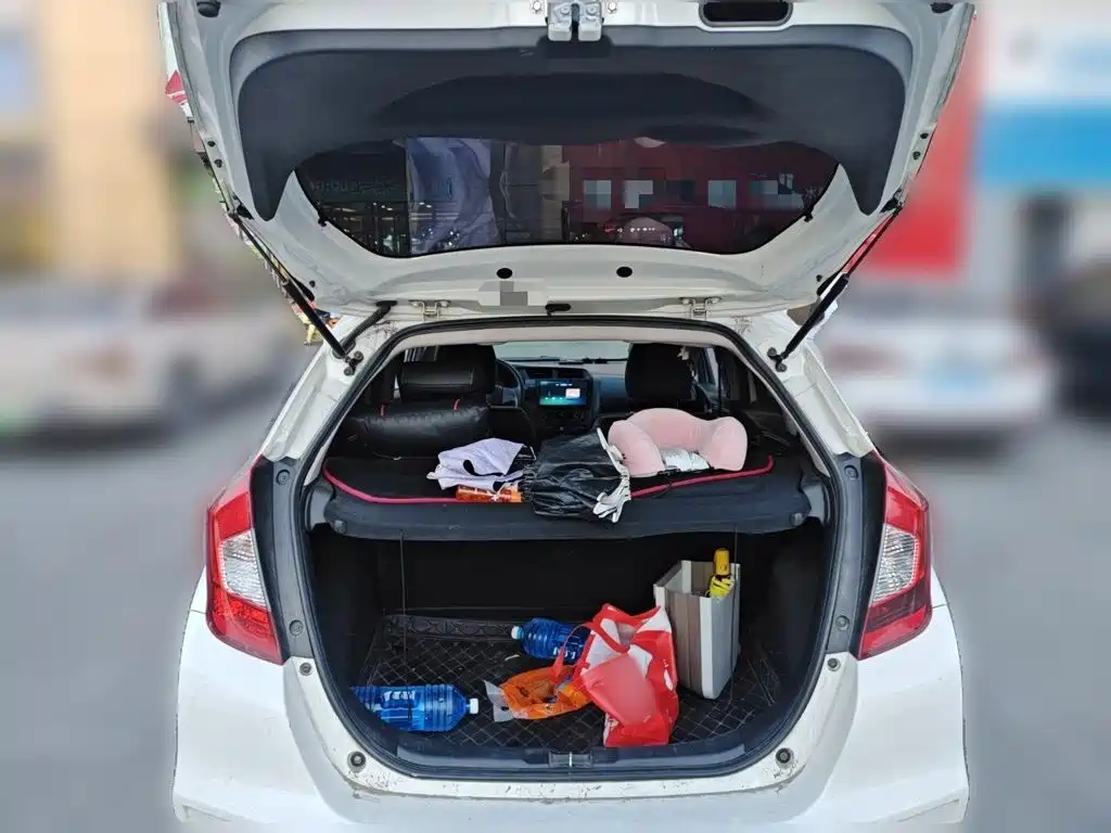 Honda Fit — фото 10