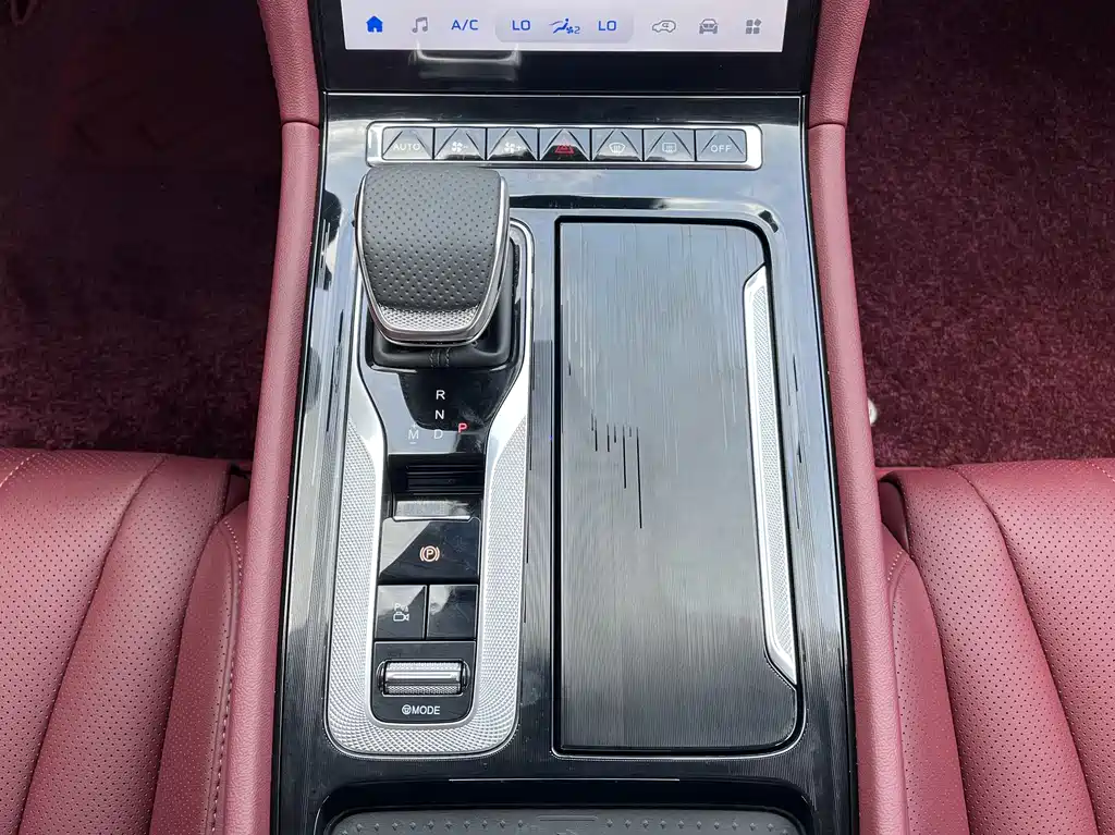 Hongqi Hongqi H5 — фото 17