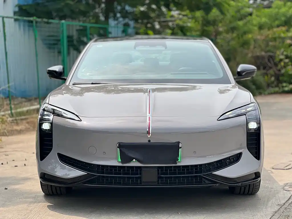 Hongqi Hongqi EH7 — фото 2