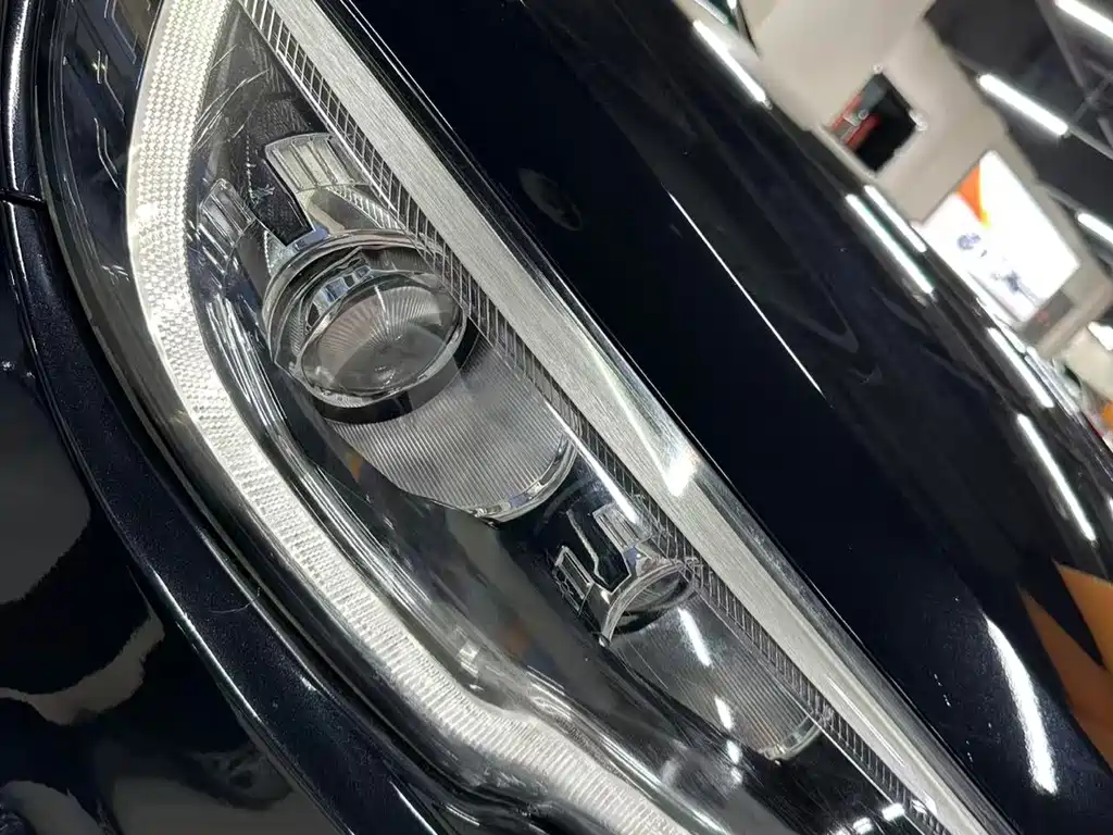 Hongqi Hongqi H5 — фото 13
