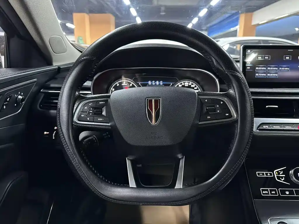 Hongqi Hongqi H5 — фото 10