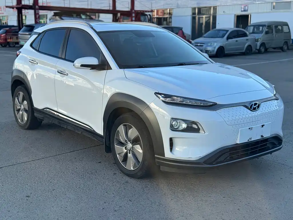 Hyundai Kona Electric — фото 3