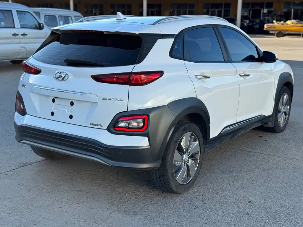 Hyundai Kona Electric — фото 4