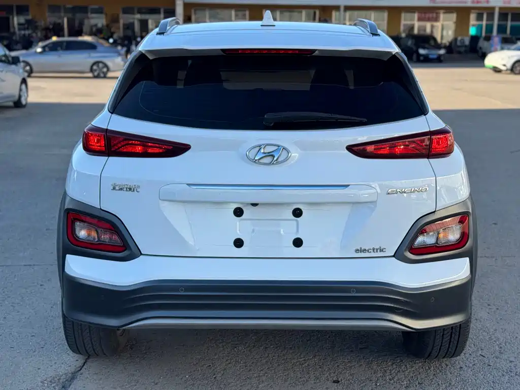 Hyundai Kona Electric — фото 5
