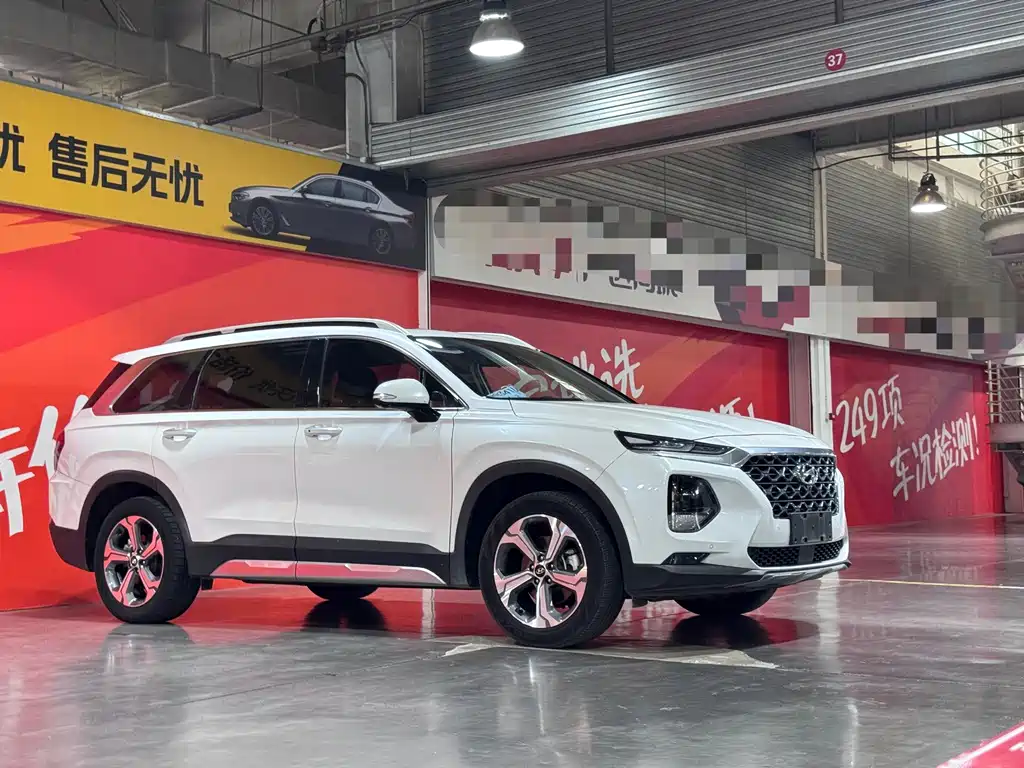 Hyundai Santa Fe — фото 3