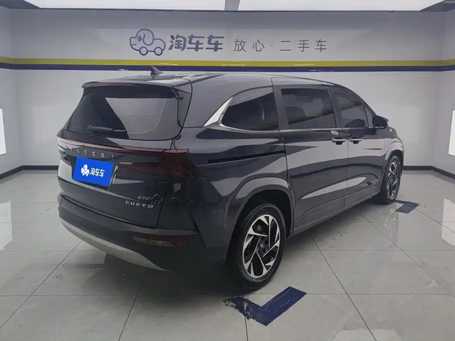 Hyundai Custo — фото 3