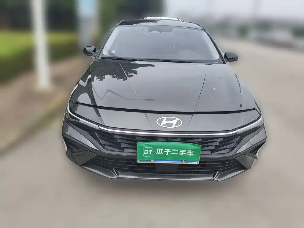 Hyundai Elantra — фото 3