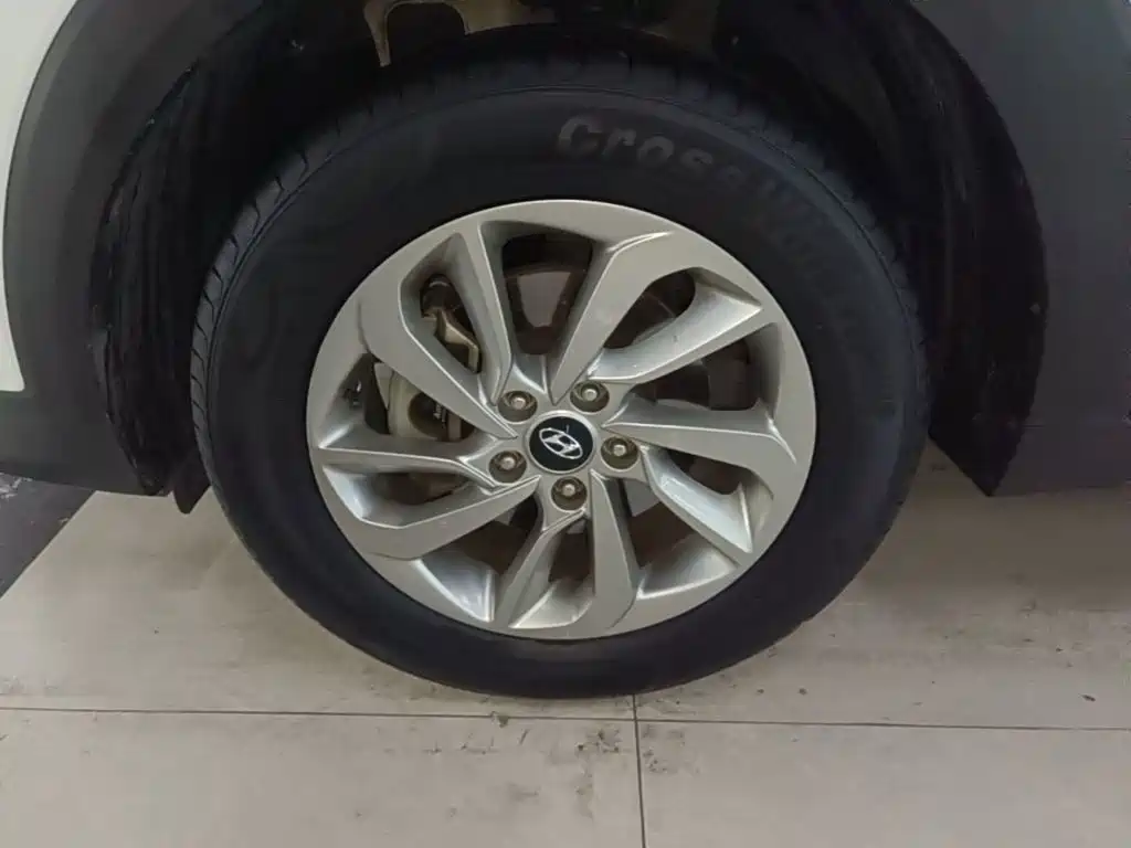Hyundai Tucson — фото 23