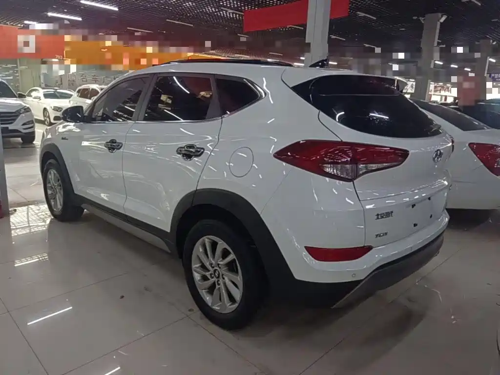 Hyundai Tucson — фото 5