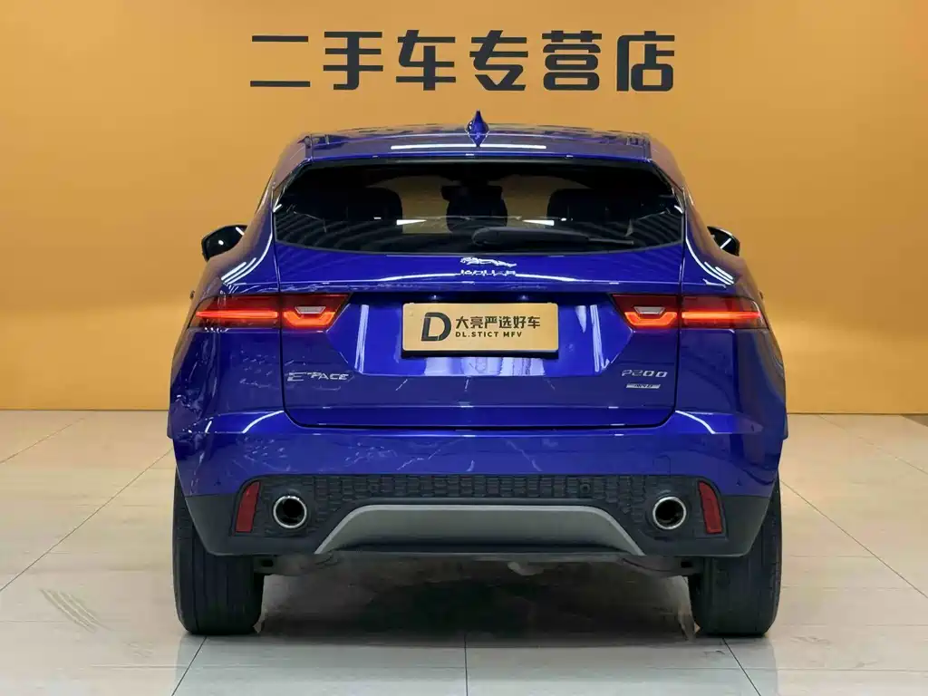 Jaguar E-PACE — фото 9