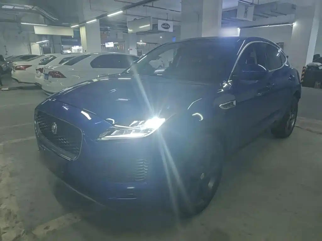 Jaguar E-PACE — фото 2
