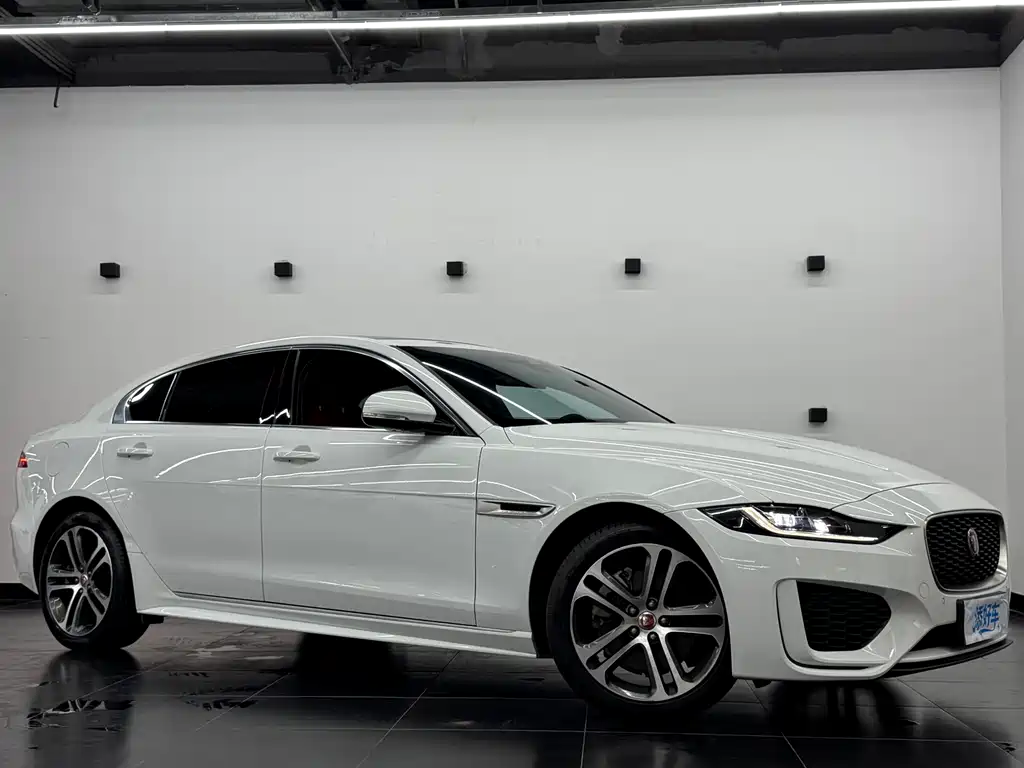Jaguar XEL — фото 3