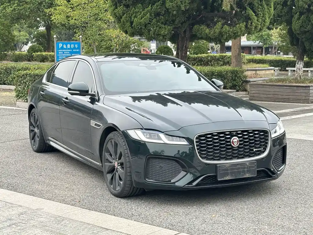 Jaguar XFL — фото 3