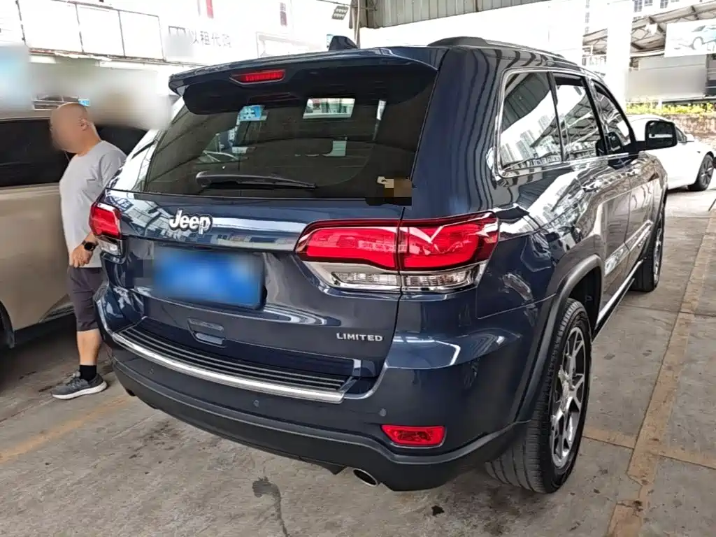 Jeep Grand Cherokee (Import) — фото 7