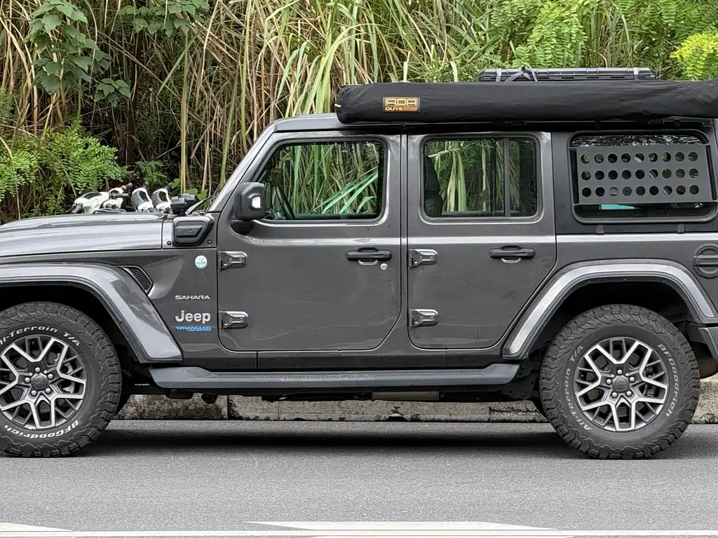 Jeep Wrangler PHEV — фото 3