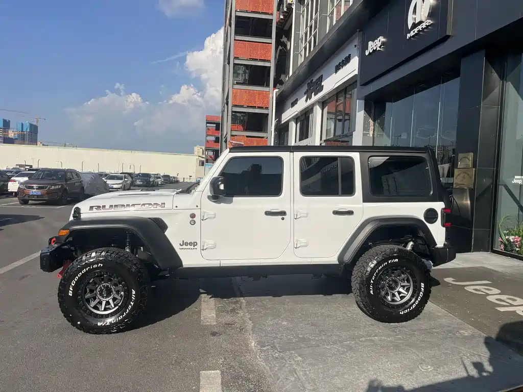 Jeep Wrangler — фото 4