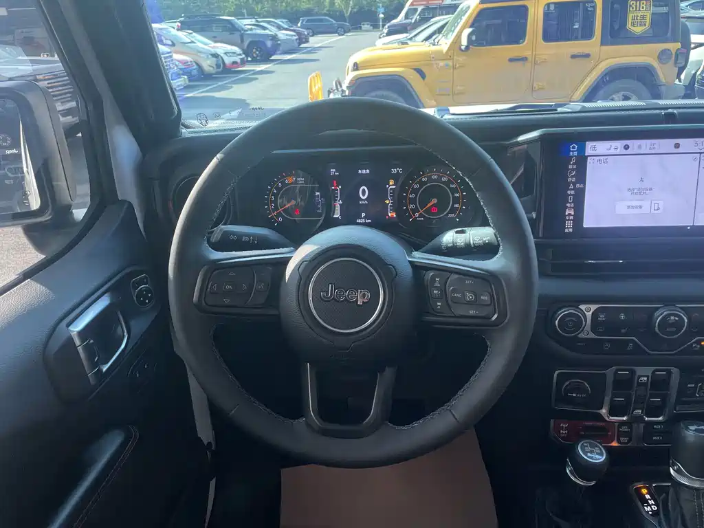 Jeep Wrangler — фото 10
