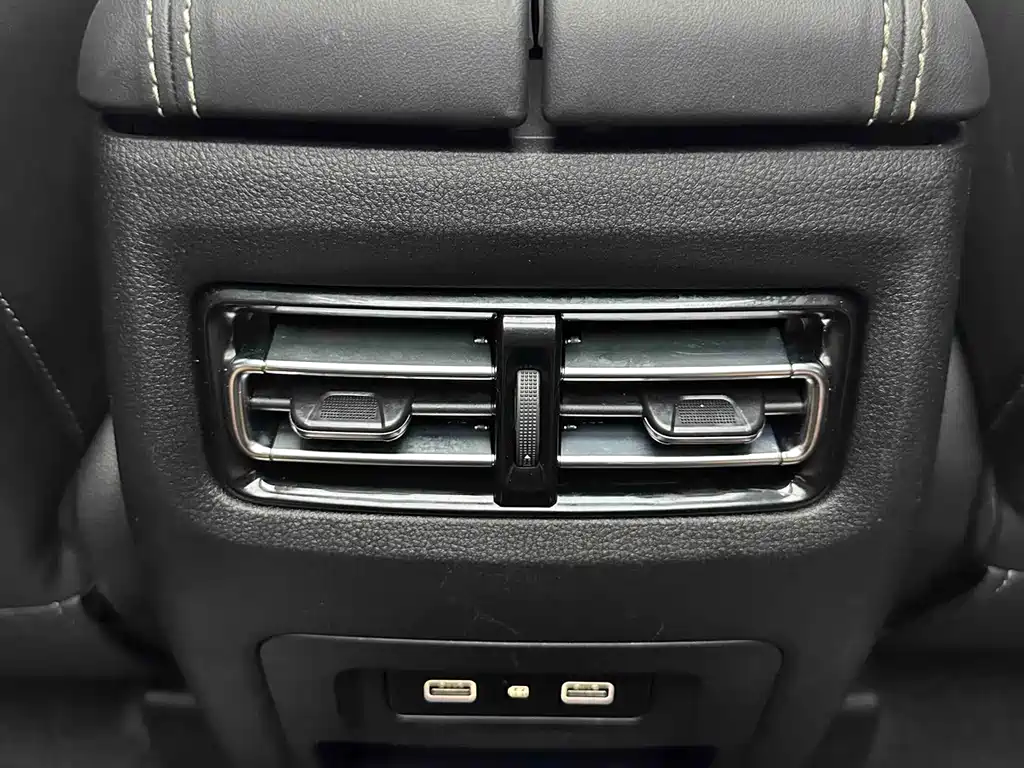 Jetour X90 — фото 18