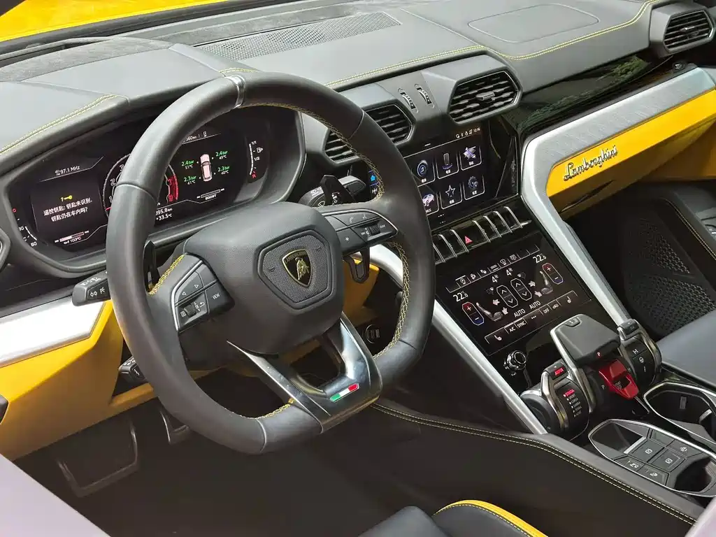 Lamborghini Urus — фото 5