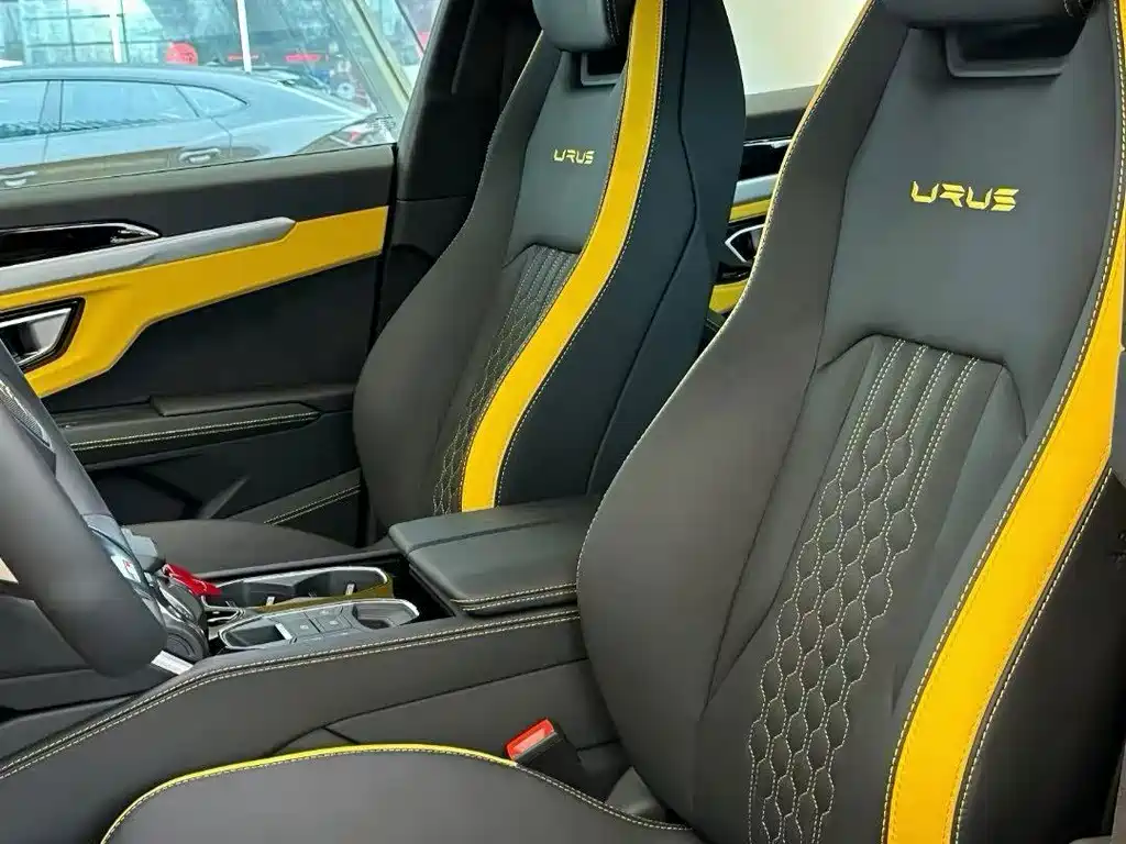 Lamborghini Urus — фото 6