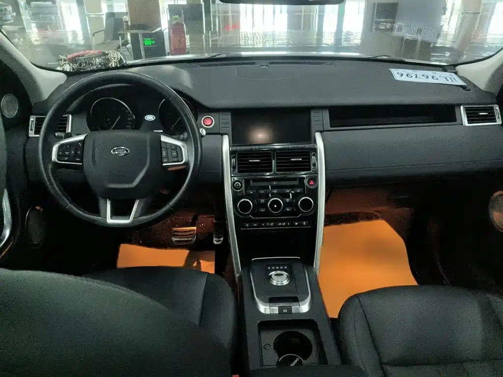 Land Rover Discovery Sport — фото 10