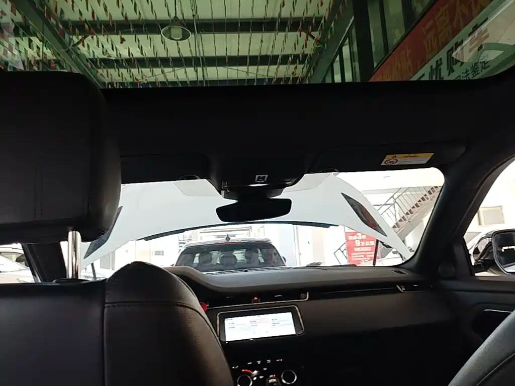 Land Rover Evoque — фото 15