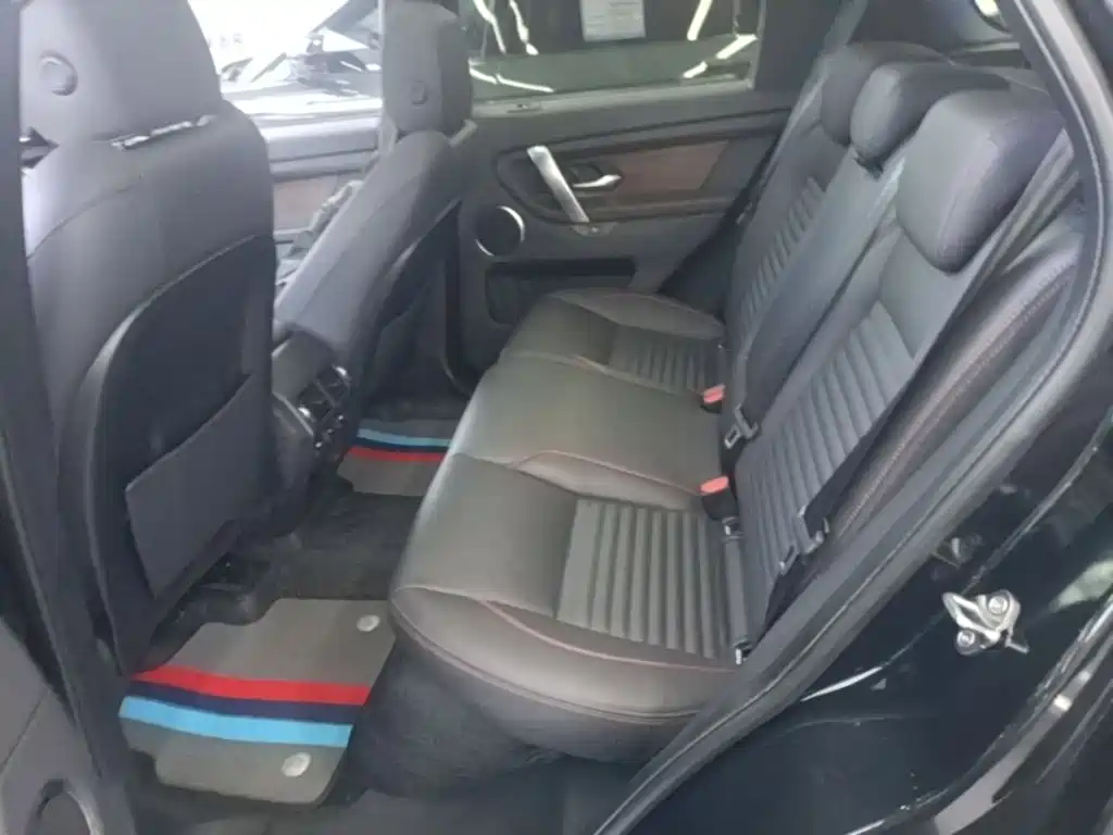 Land Rover Discovery Sport — фото 17