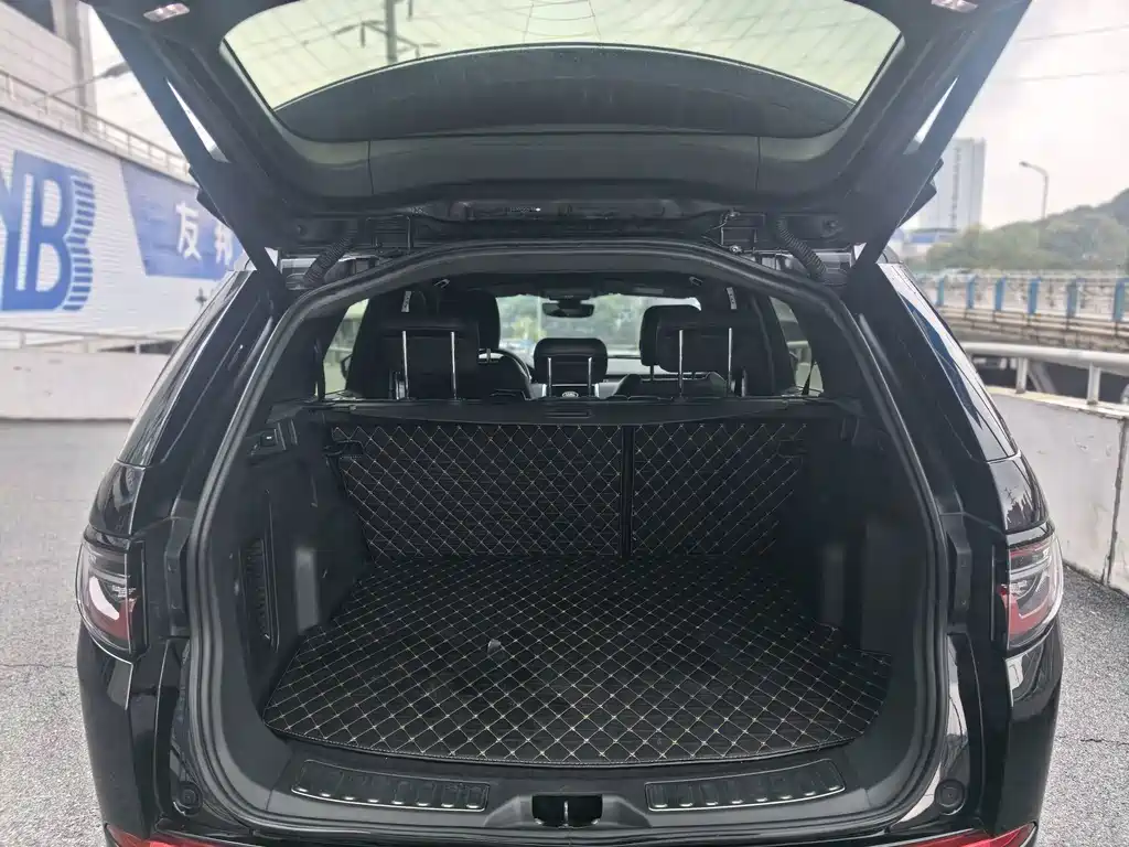 Land Rover Discovery Sport — фото 10