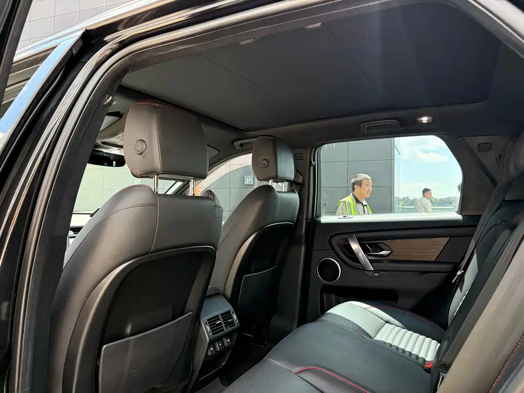 Land Rover Discovery Sport — фото 15
