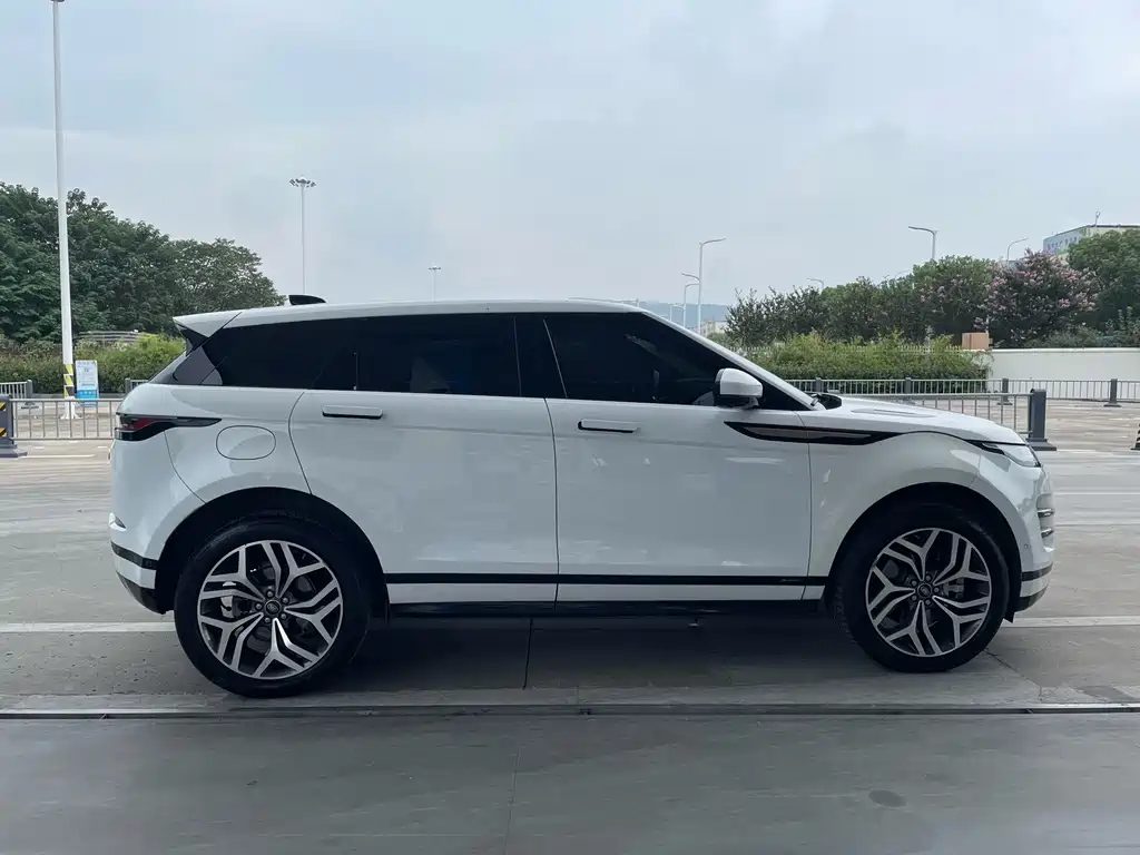 Land Rover Evoque — фото 4