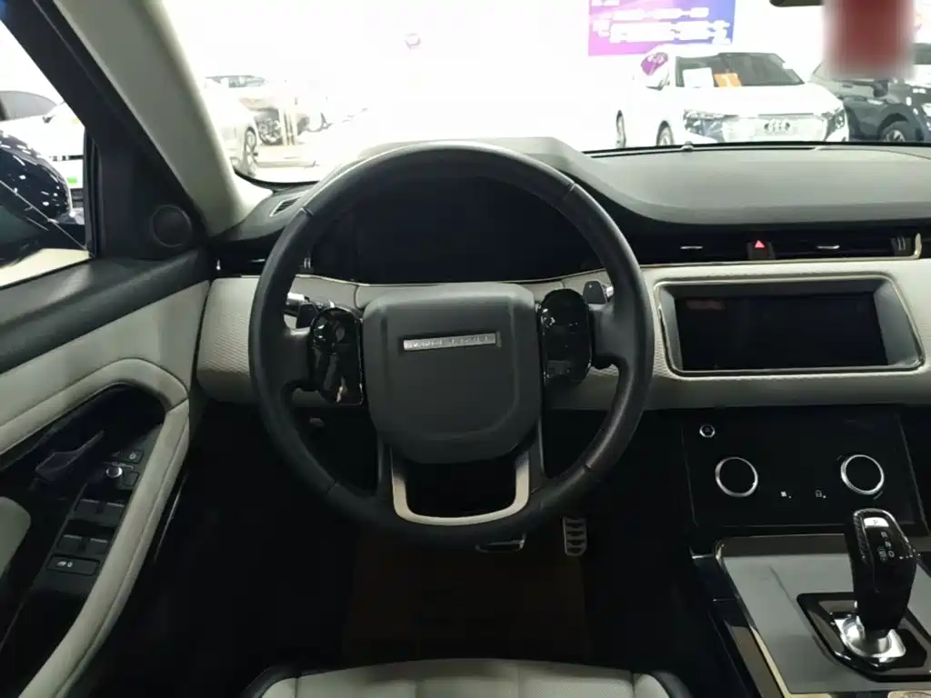 Land Rover Evoque — фото 11
