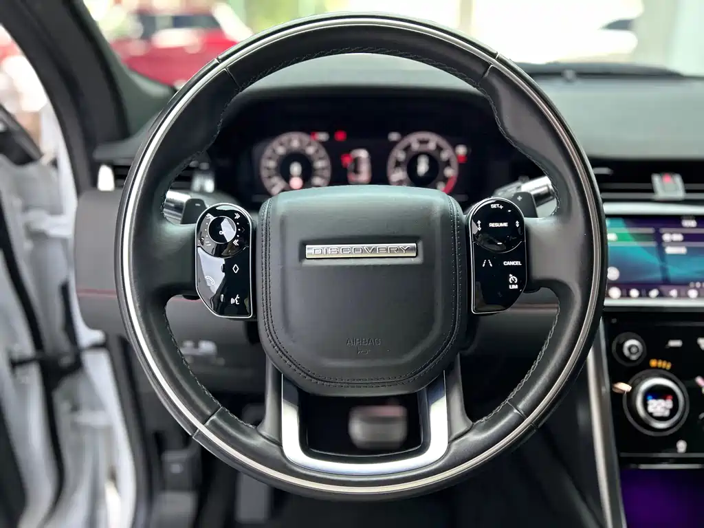 Land Rover Discovery Sport — фото 17