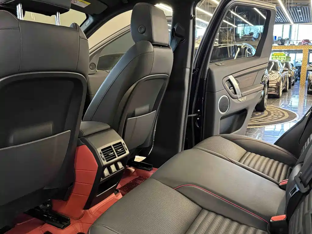 Land Rover Discovery Sport — фото 11