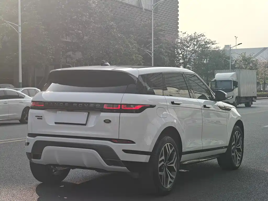 Land Rover Evoque — фото 4