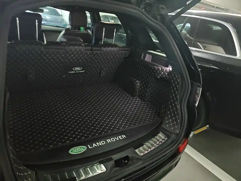Land Rover Discovery Sport Hybrid — фото 15