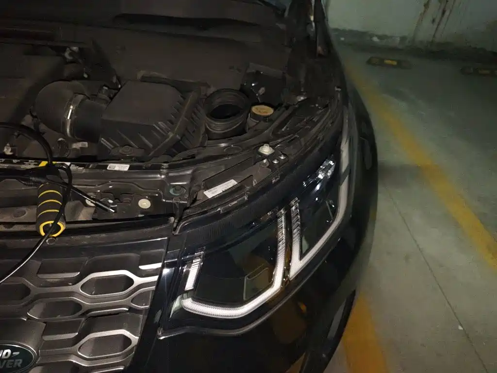 Land Rover Discovery Sport Hybrid — фото 22