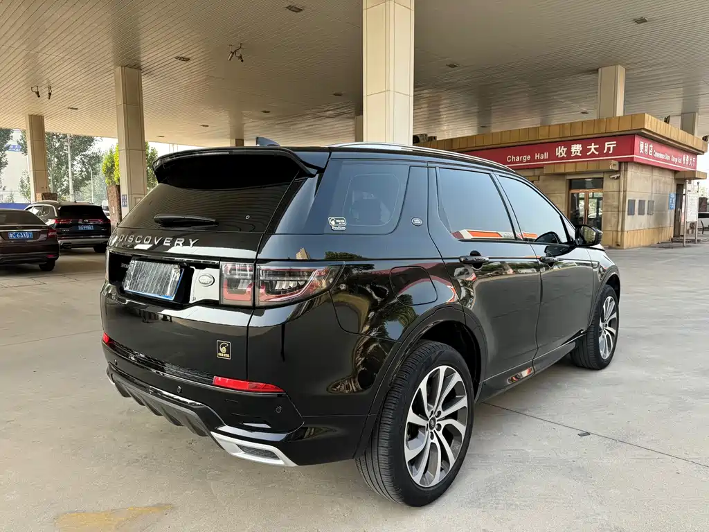 Land Rover Discovery Sport — фото 16