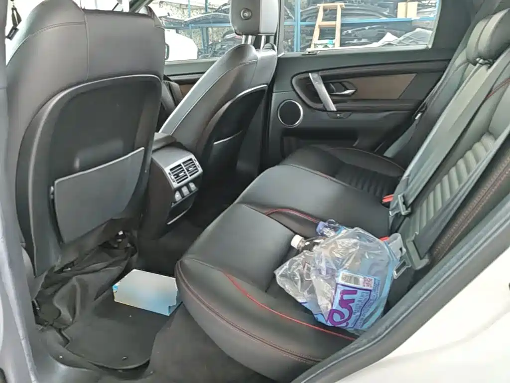 Land Rover Discovery Sport — фото 17