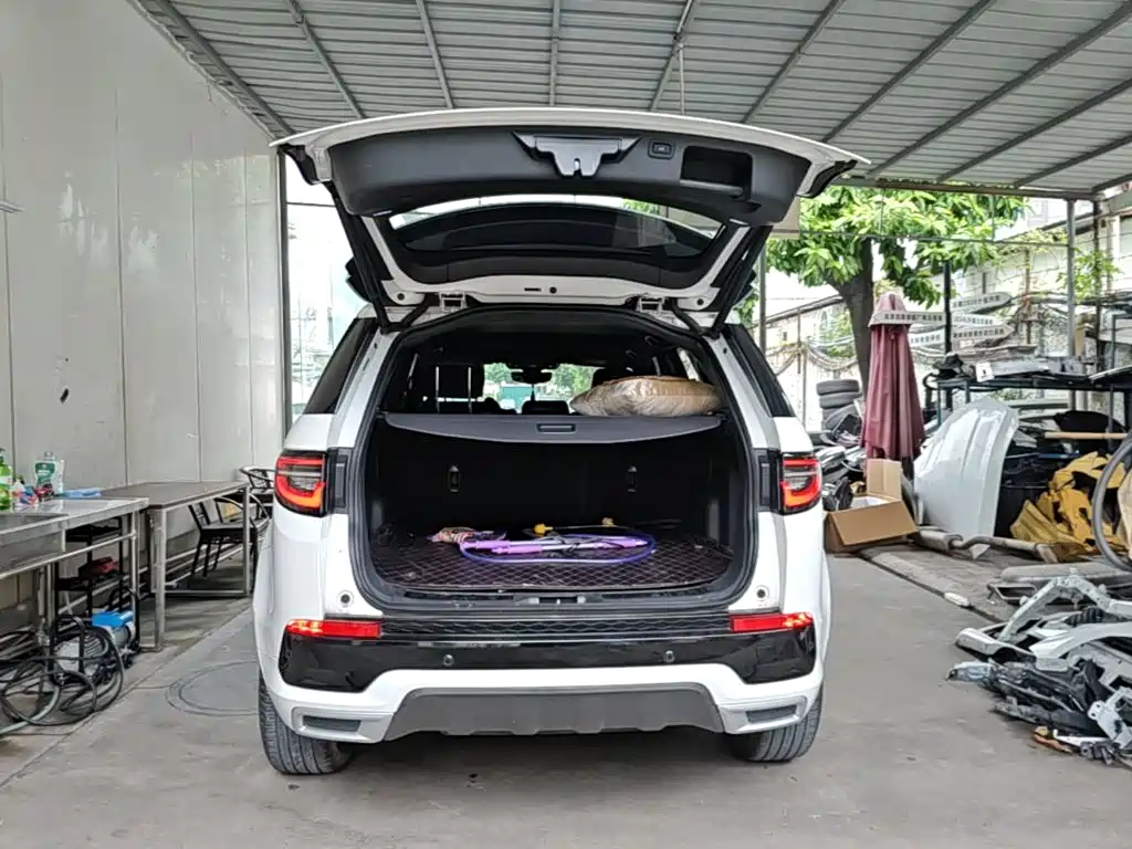 Land Rover Discovery Sport — фото 19