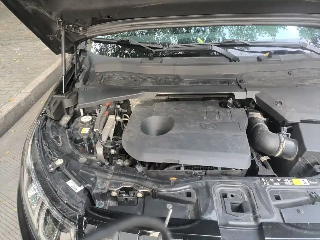 Land Rover Discovery Sport Hybrid — фото 21