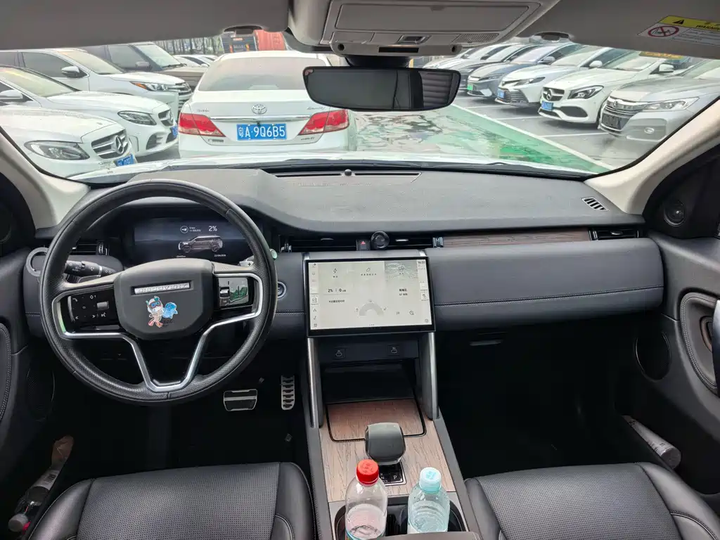 Land Rover Discovery Sport Hybrid — фото 9