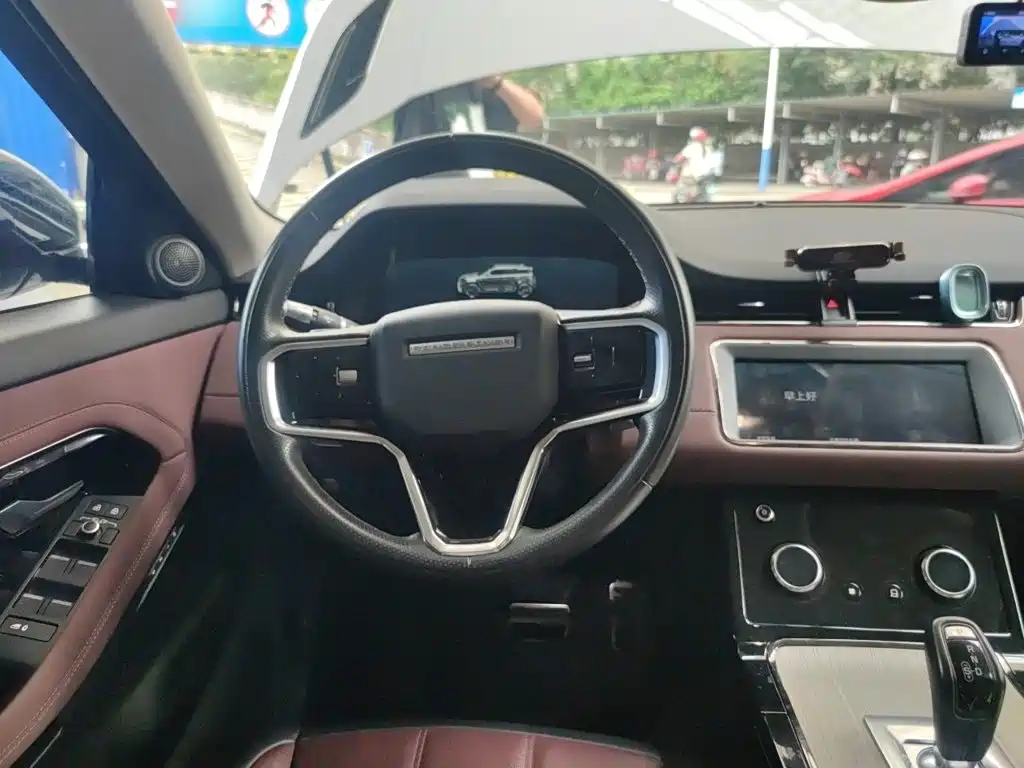 Land Rover Evoque PHEV — фото 11