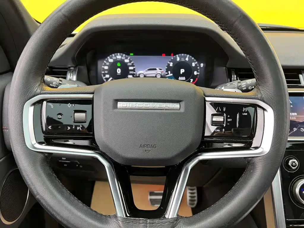 Land Rover Discovery Sport — фото 17